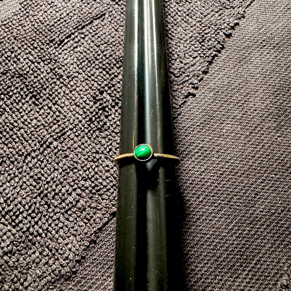 Elegant Green Stone Silver Ring